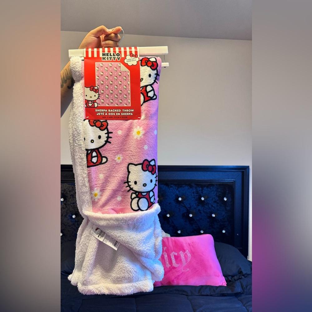 Hello Kitty Plush Throw Blanket